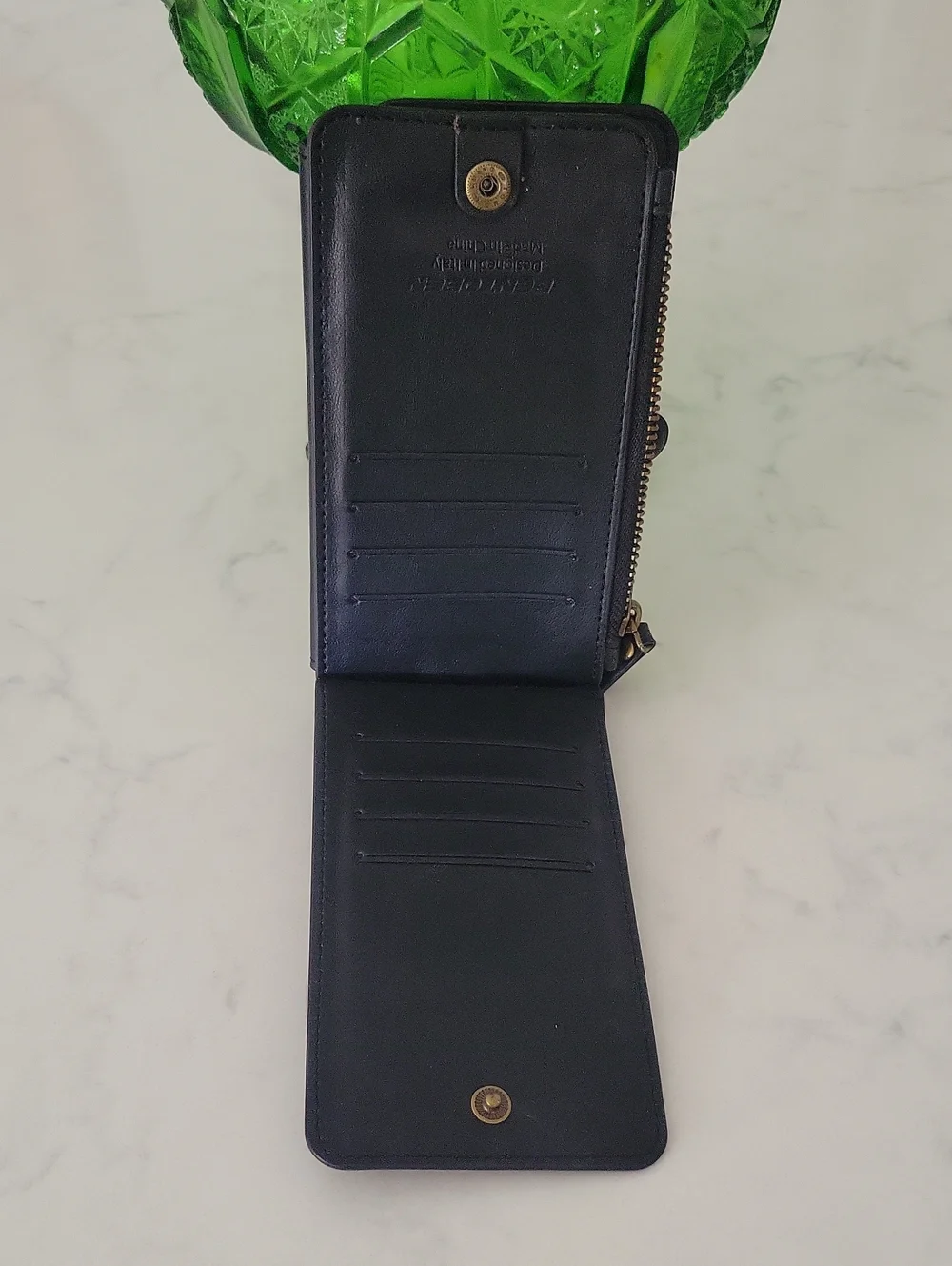 Bentoben Black Leather Wallet with Gold Zipper
